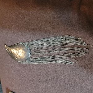 SILVER TEARDROP PIN W/ 21 CHAINS ACCENT